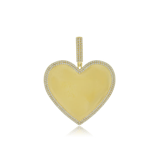 Captured Love: 14K Gold Heart-Shaped Photo Pendant